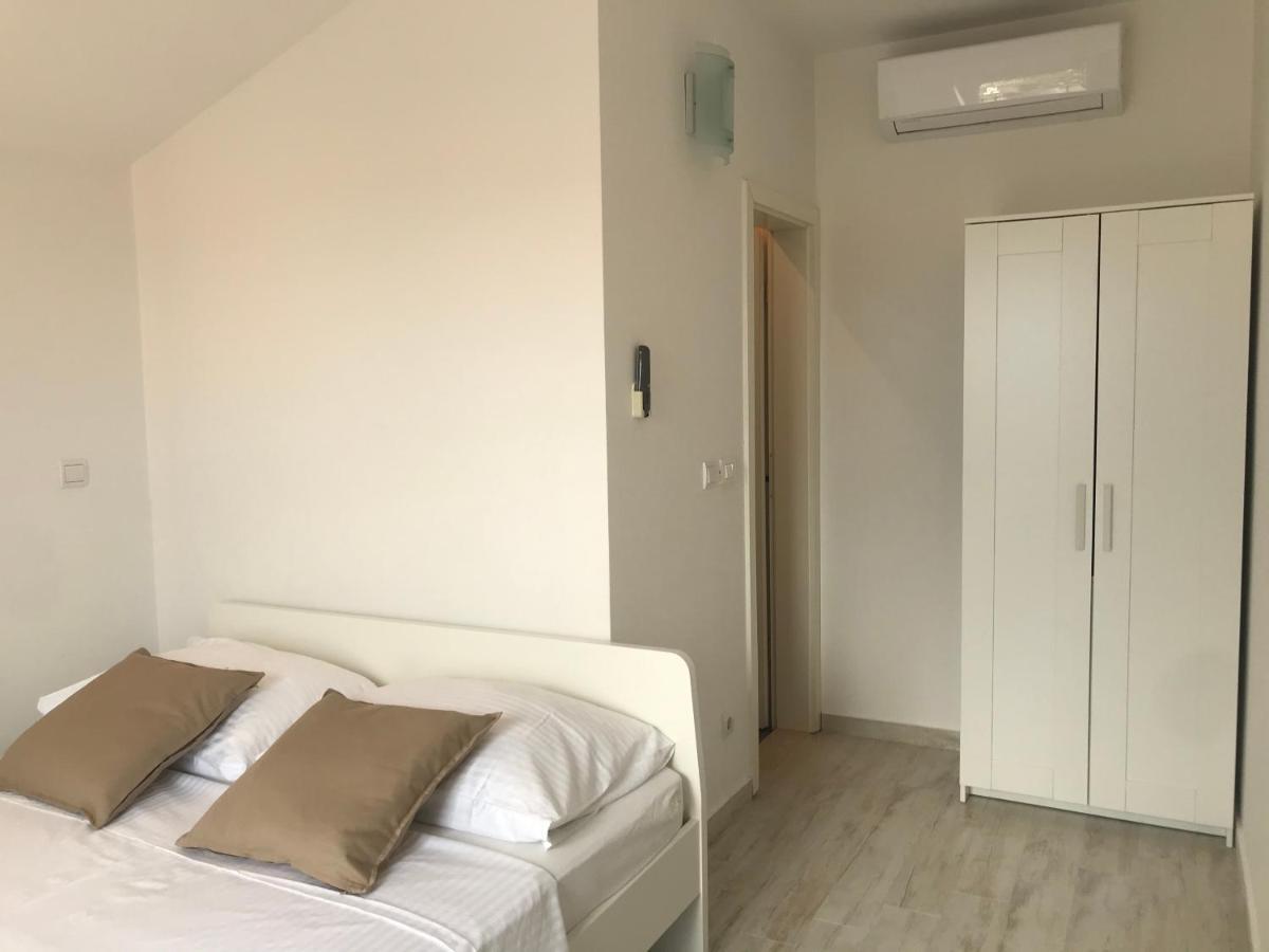 Guesthouse Davorka Bijelic 穆泰尔岛 外观 照片