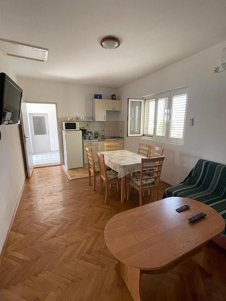 Guesthouse Davorka Bijelic 穆泰尔岛 客房 照片