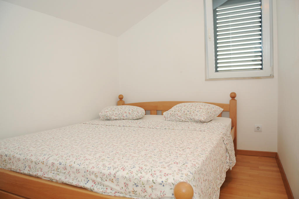 Guesthouse Davorka Bijelic 穆泰尔岛 外观 照片