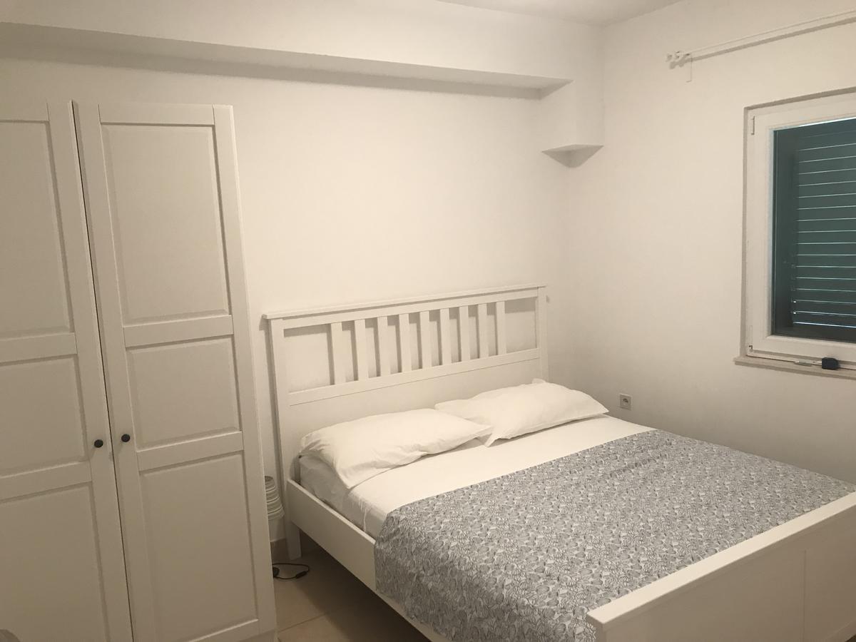Guesthouse Davorka Bijelic 穆泰尔岛 外观 照片