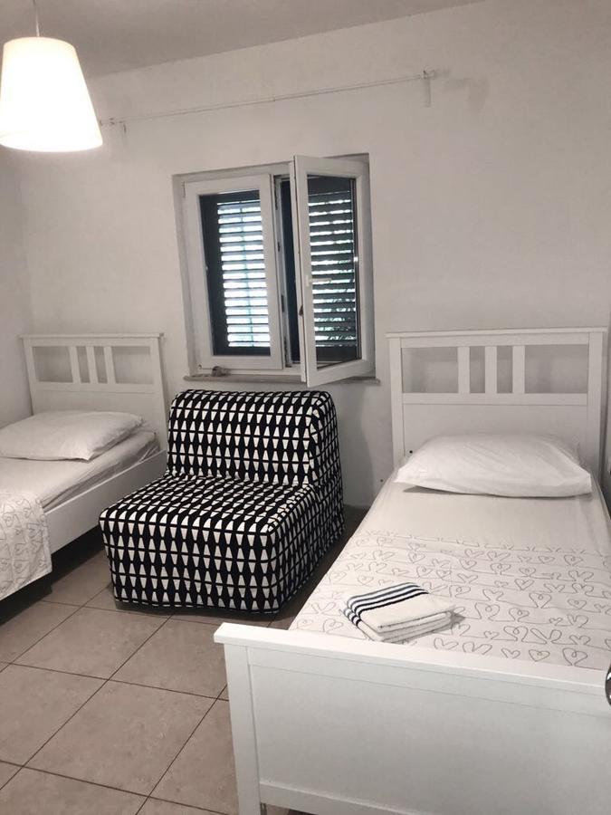 Guesthouse Davorka Bijelic 穆泰尔岛 外观 照片